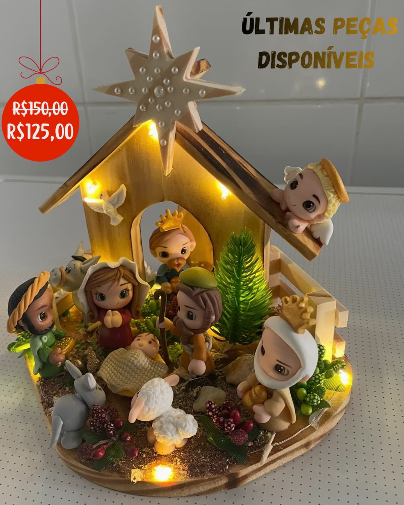 Presépio artesanal em madeira e biscuit